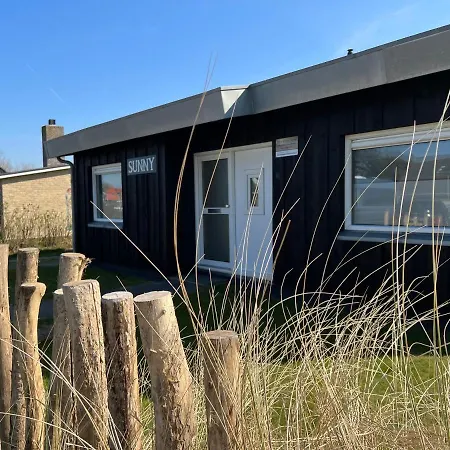 Sunny, Lekker Uitwaaien Op Het Strand! Holiday home