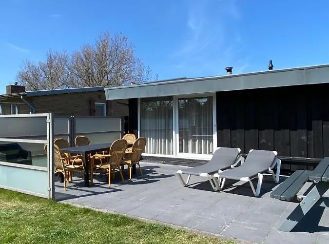 Vakantiehuis Sunny, Lekker Uitwaaien Op Het Strand!