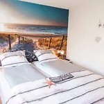 Casa vacanze Sunny, Lekker Uitwaaien Op Het Strand! Callantsoog